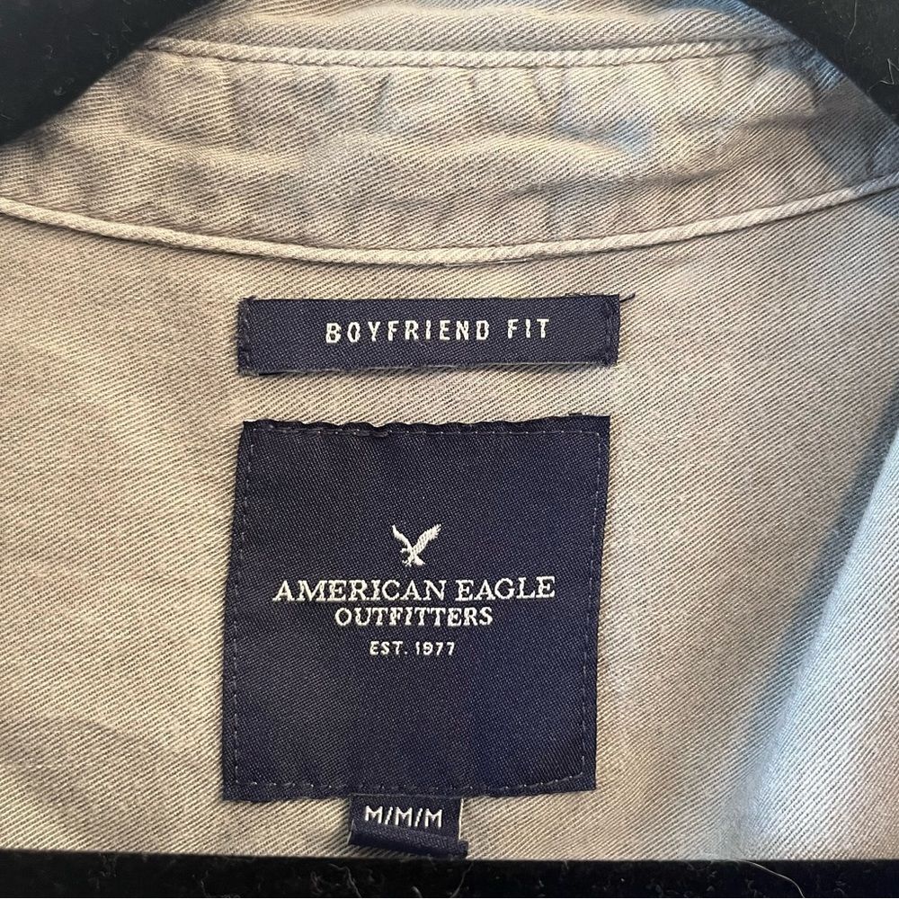 American Eagle Outfitters Boyfriend Fit Button Down - Picture 4 of 8